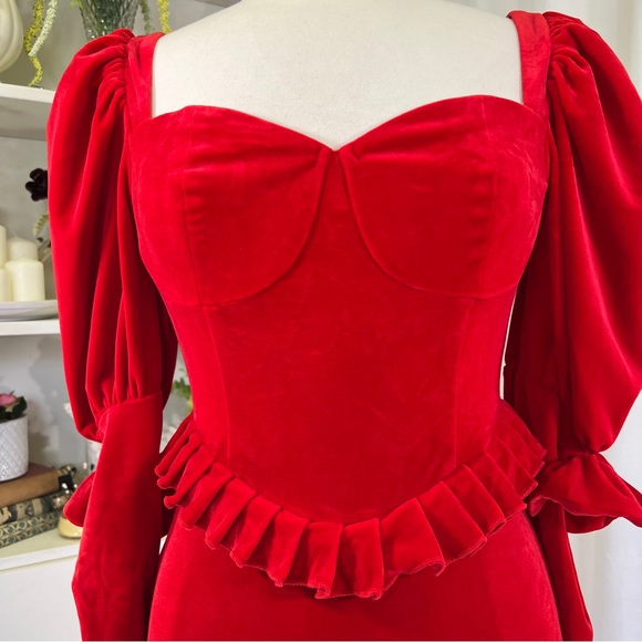 Hot Fashionista Red Matilda Velvet Long Sleeve Pleated Hem Mini Dress - Picture 2 of 16